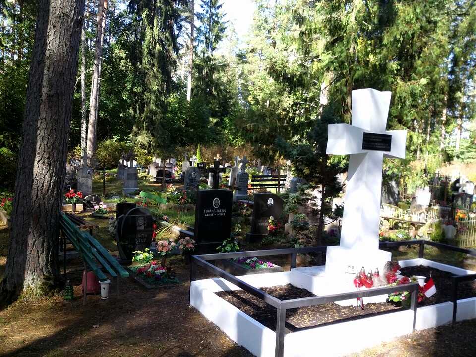 Jančisķu katoļu kapsēta Галерея