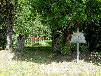 Uzvaras-Līdumnieku kapsēta Logo