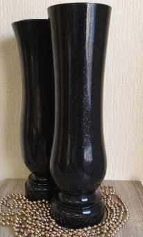 высокие вазы.jpgGranite grave vase