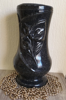 ваза с цветами.jpgGranite grave vase