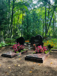 Landscaping of burial sites in Riga, SIA "Akmens kleisti"