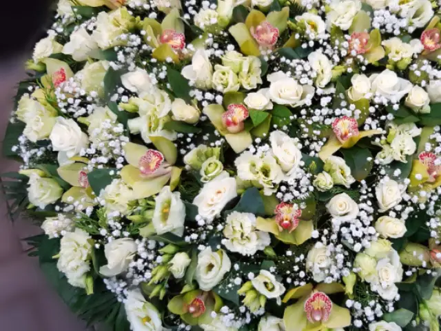 			Funeral wreaths
	