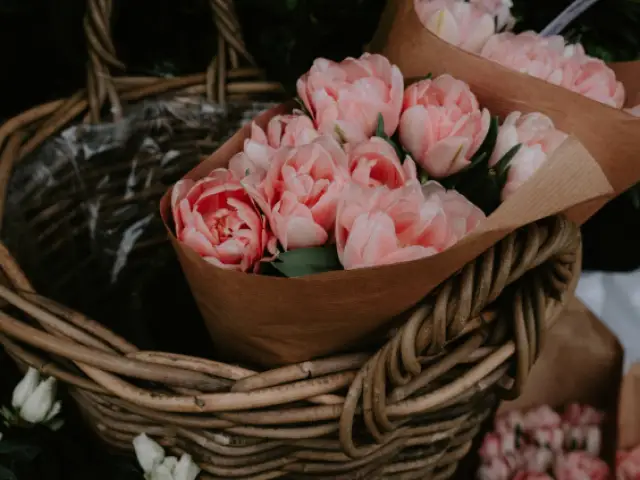 			Flowers for Expressing Condolences
	