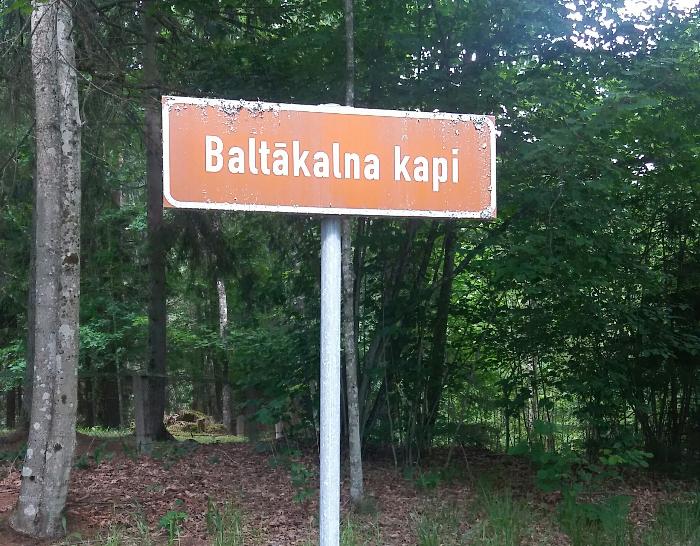 Baltākalna kapi Logo