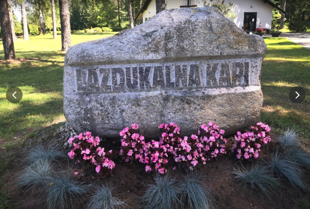 Lazdukalna kapi Logo