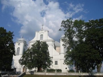 Dagdas Vissvētās Trīsvienības Romas katoļu baznīca
