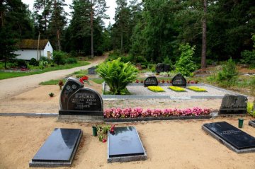 Skrundas Sila kapi