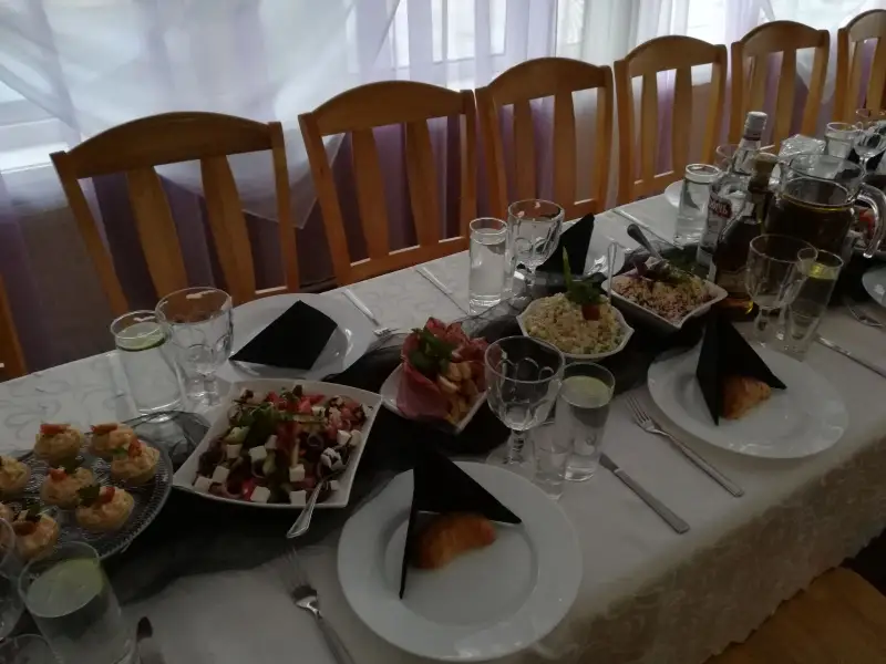 Поминальный обед в Плявниках