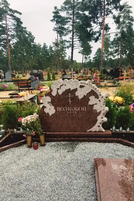 Anatolija Stils Plus veikals - Pieminekļi Granīta pieminekļi un kapu kopšana Rīgā – individuāls risinājums katrai kapavietai