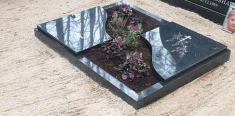 Granite gravestone with an aesthetic opening