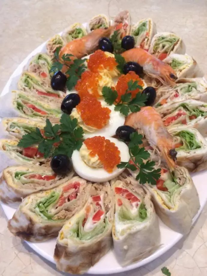 Appetizers for the farewell feast table