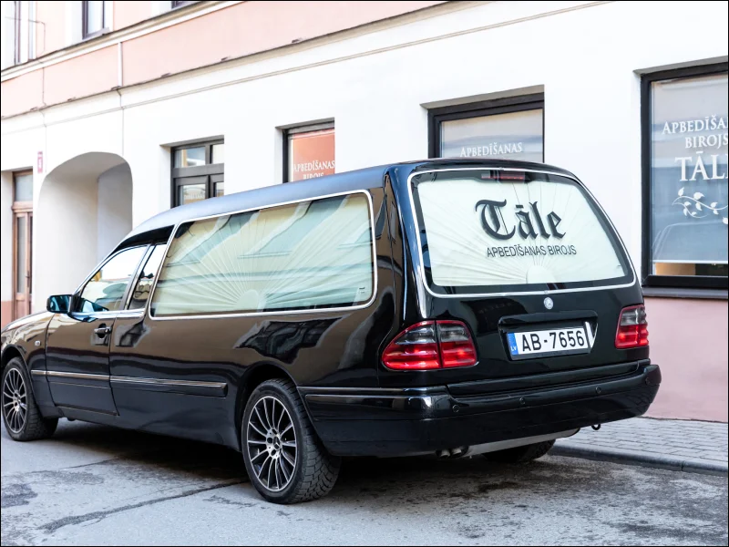 Mirušo transportēšana