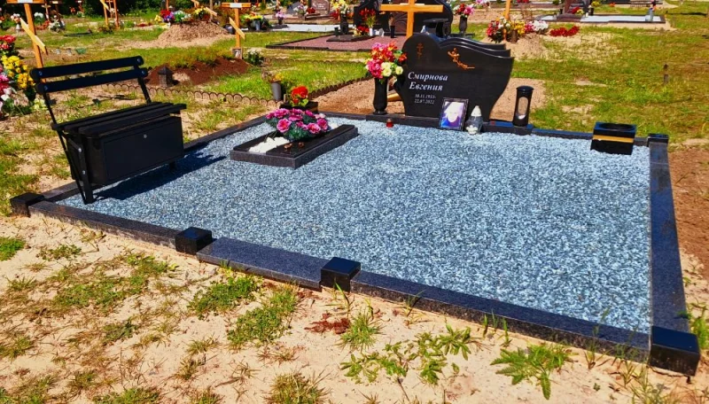 SKS Granit SIA SIA SKS GRANIT Jelgavā - granīta kapu pieminekļi un kapavietas labiekārtošana
