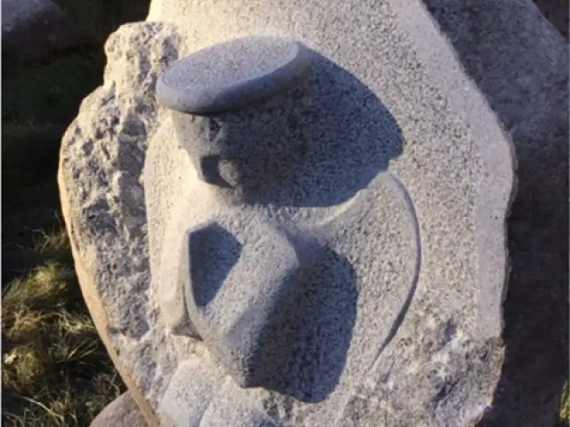 			Kapu pieminekļi
	