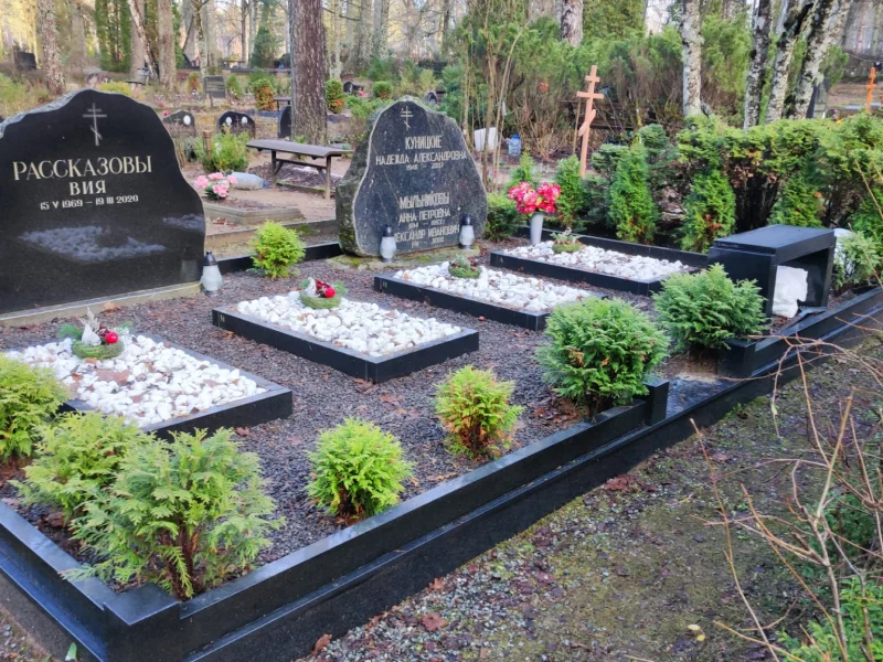 Ulbrokas meža kapi 