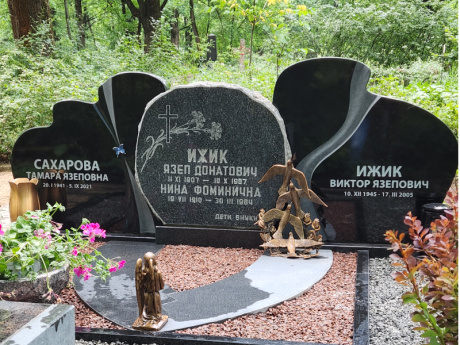 Granīta kapu pieminekļu kompozīcija