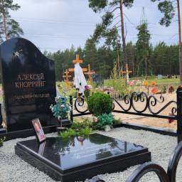Preview image for  Kapu piemineklis klasiskā stilā no kvalitatīva Skandināvijas granīta