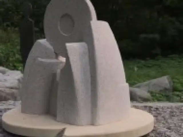 			3D Design of memorials
	