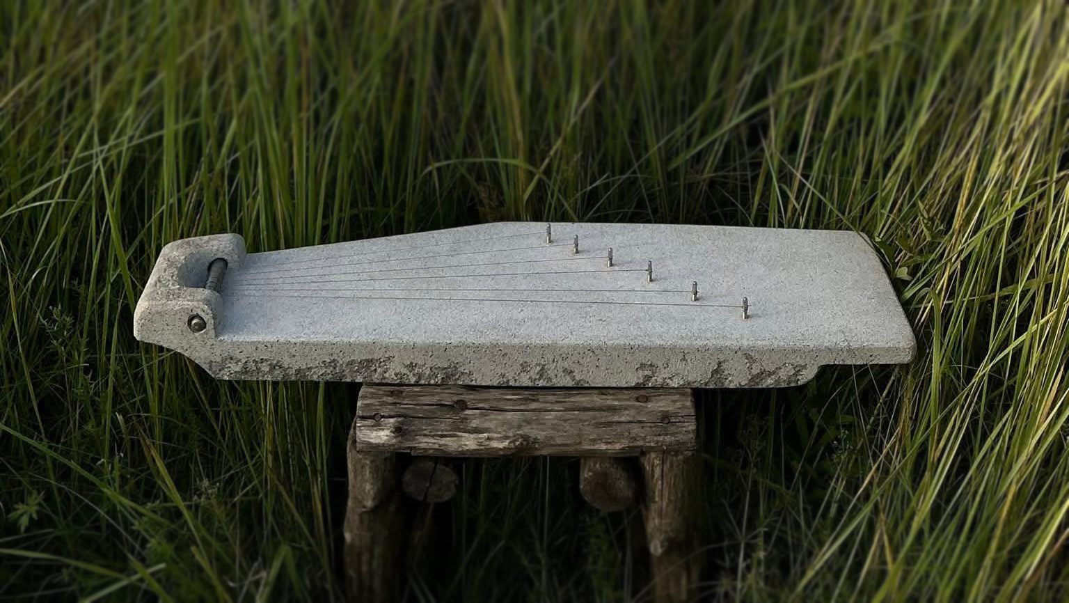 Akmens kokle – Tēlnieka Ronalda Jaunzema radītais instruments